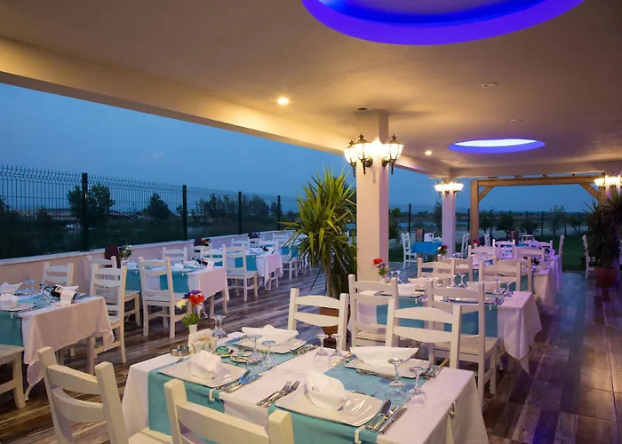 Water Side & Rezort 5*