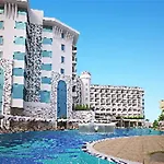 Water Side & Resort 5*