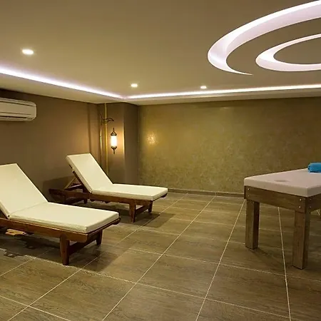 Water Side & 5* مانافجات
