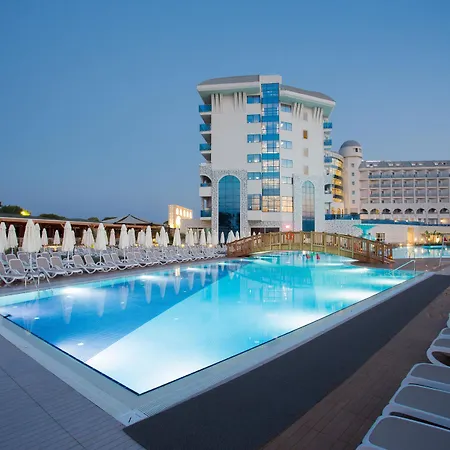 Water Side & Resort 5*