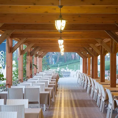 Water Side & Üdülőközpont 5*