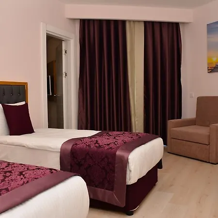 Üdülőközpont Water Side & 5*